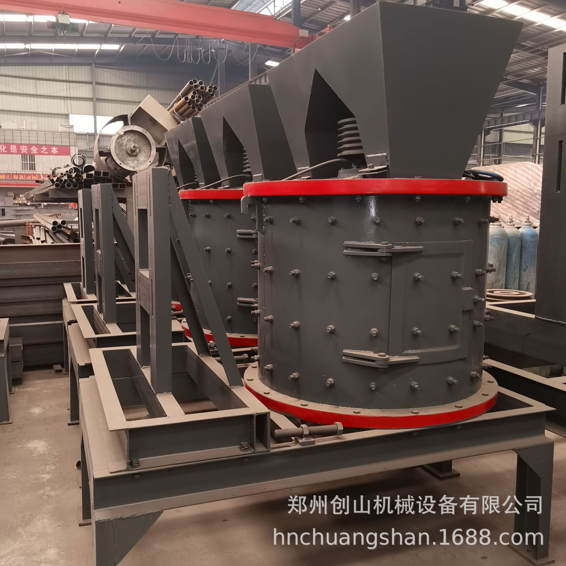 供应陶瓷破碎机 复合式粉碎机机 立式玻璃粉碎机　现货复合破沙机