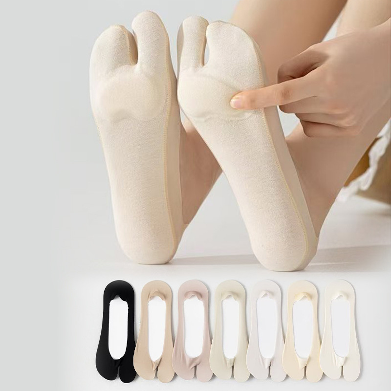 Women's Summer Thin Split-Toe Boat Socks, Cool and Breathable, Non-Slip, No-Slip Heel, Sweat-Absorbent Cotton Sole, Invisible Low-Cut Two-Toe Socks Women's Summer Thin Split-Toe Boat Socks, Cool and Breathable, Non-Slip, No-Slip Heel, Sweat-Absorbent Cotton Sole, Invisible Low-Cut Two-Toe Socks