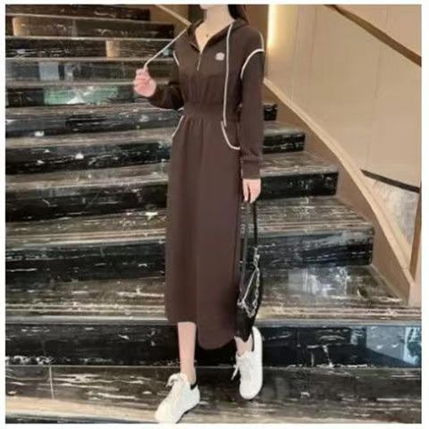 连衣裙女2025春秋季新款时尚连帽抽绳A字裙收腰显瘦中长裙子潮|undefined