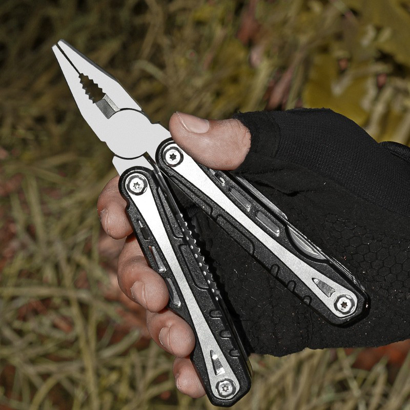 亚马逊多功能钳子 便携式不锈钢战术折叠刀钳户外组合多用工具钳