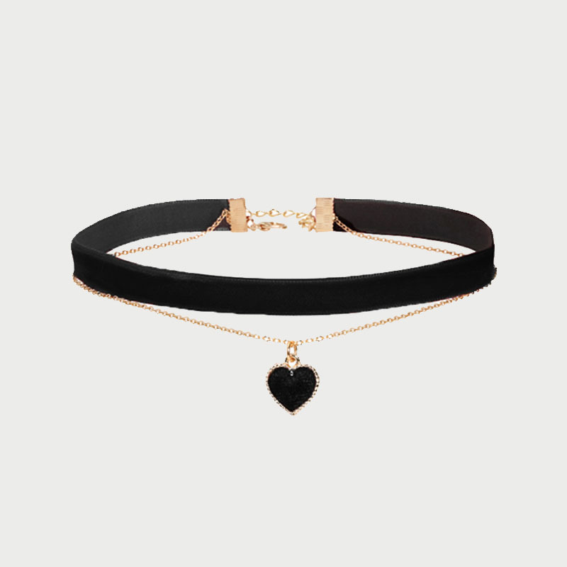 Black Velvet Choker Heart Collar Women's Neck Strap Clavicle Chain High-End Necklace Choker Harajuku Neck Accessories