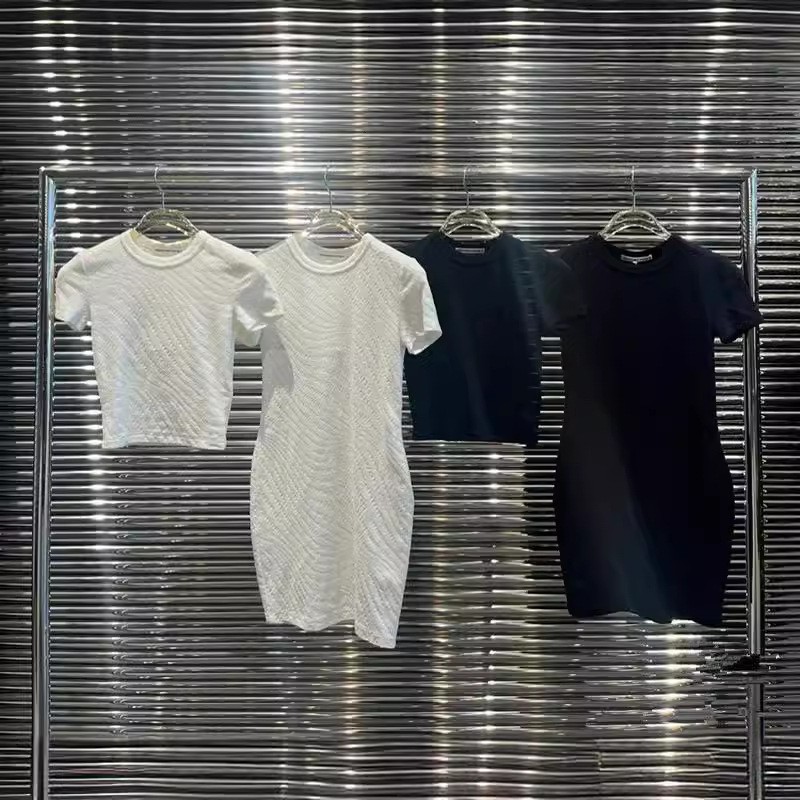 ラウンドネック半袖Tシャツ｜ダークレタージャガード｜女性用万能着痩せストレッチショートトップス|undefined
