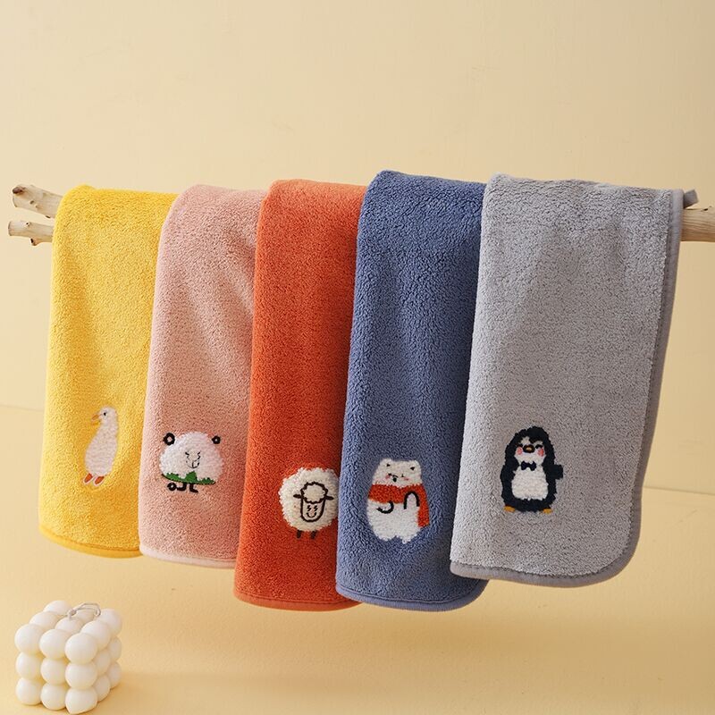 ✅ Kindergarten Small Square Towel for Washing Face and Wiping Hands, Coral Fleece Colorful Animal-Edged Towel, Children's Towel, Butt-Wiping Towel
