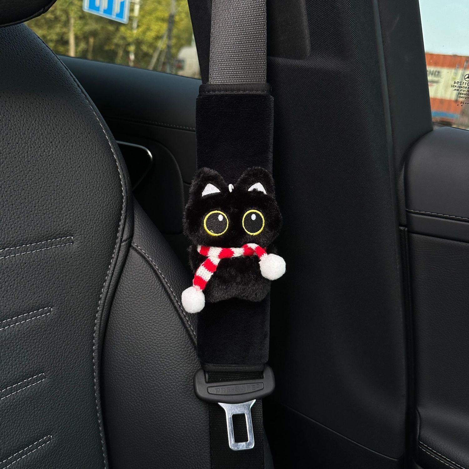 Car seatbelt shoulder pad protective cover decoration, universal for all seasons, creative cute little black cat, car interior accessories for women
