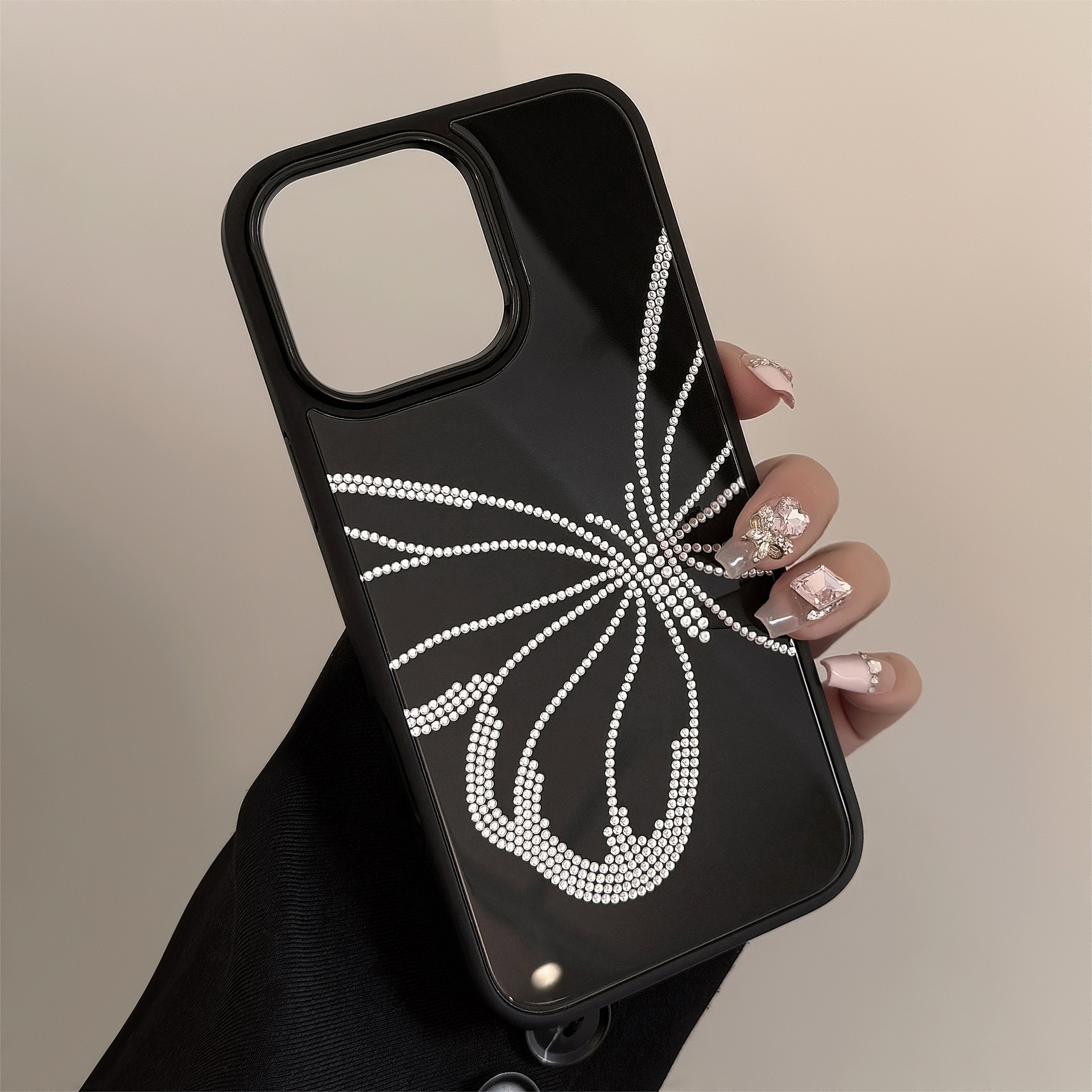 Schützende Handyhülle Mit Goldenem Schmetterling Für Iphone Modelle_voghion.com