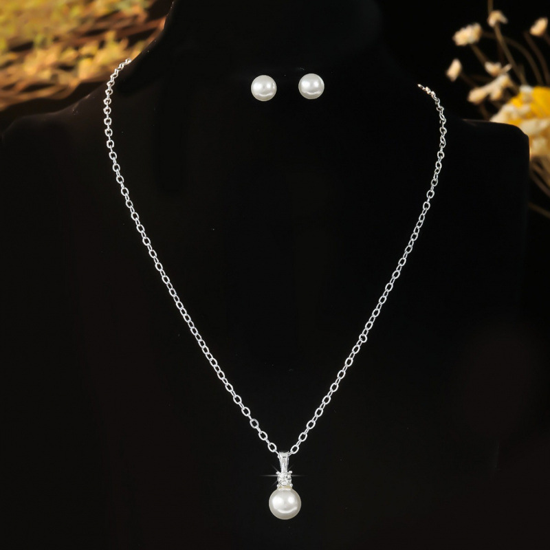 high grade temperament, exquisite and elegant pearl earrings, clavicle necklace, three piece jewelry set_voghion.com