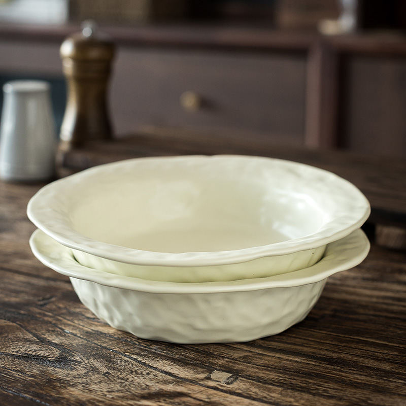 Plato de sombrero de paja pellizcado a mano Plato de comedor doméstico de cerámica Plato de postre Plato de pasta Plato de ensalada Plato de vajilla lindo al por mayor