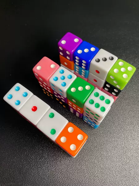 16mm right-angle square solid-color multi-color dice, acrylic colorful small-point dice for board games and entertainment