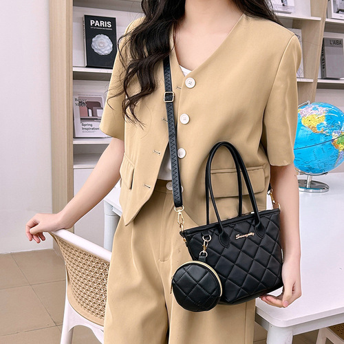 Wholesale Korean-style women's small crossbody patchwork fashionable bag 2025 new spring casual shoulder crossbody handbag