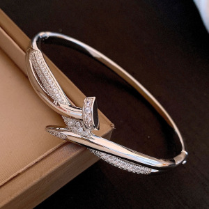 Pulsera de apertura geométrica de malla de flor de circón, pulsera retro de lujo ligero exquisito europeo y americano image 31