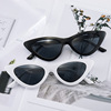 2021 The new sunglasses Europe and America cat eye Sunglasses fashion Triangle sunlight glasses 9788