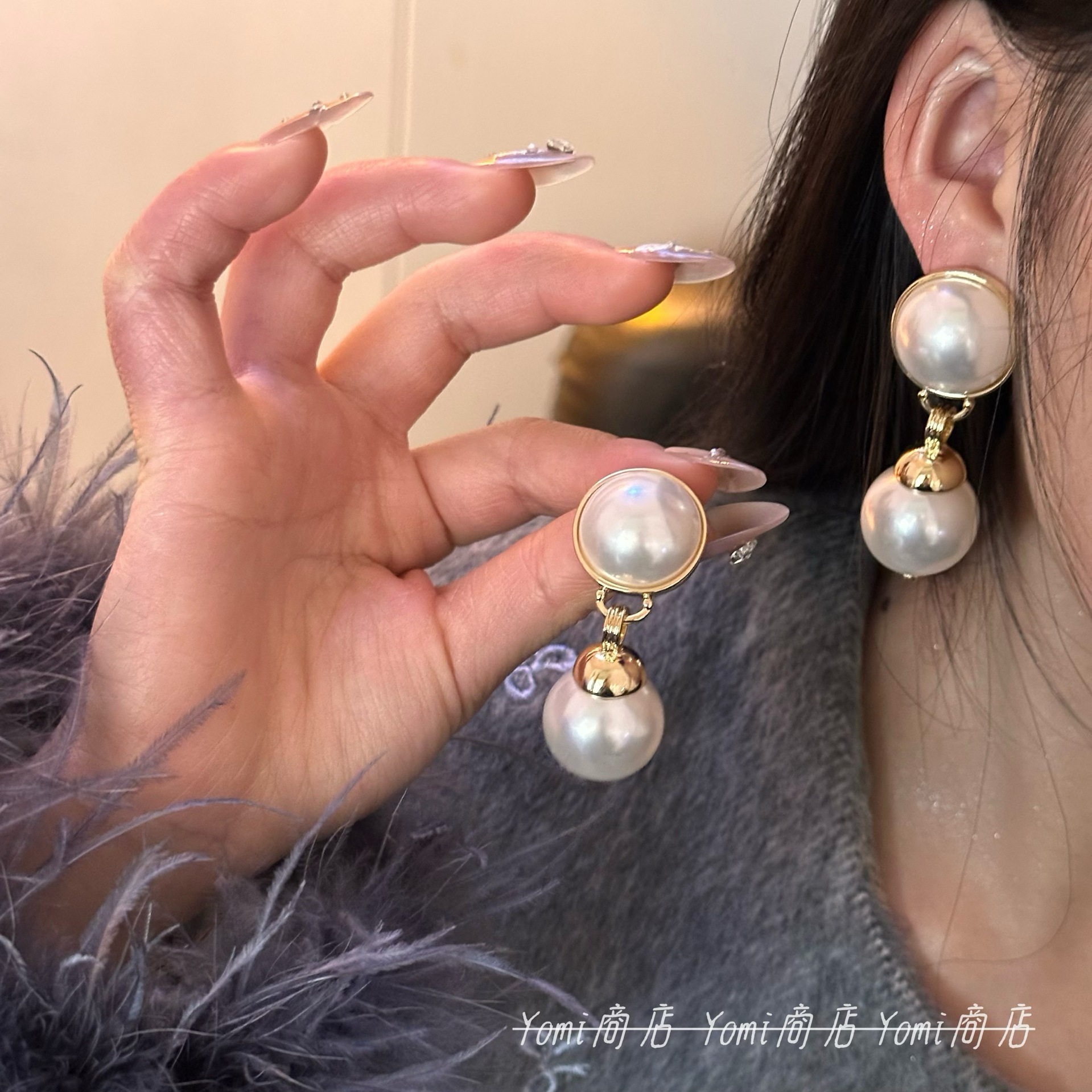 Retro golden elegant earrings from pearl