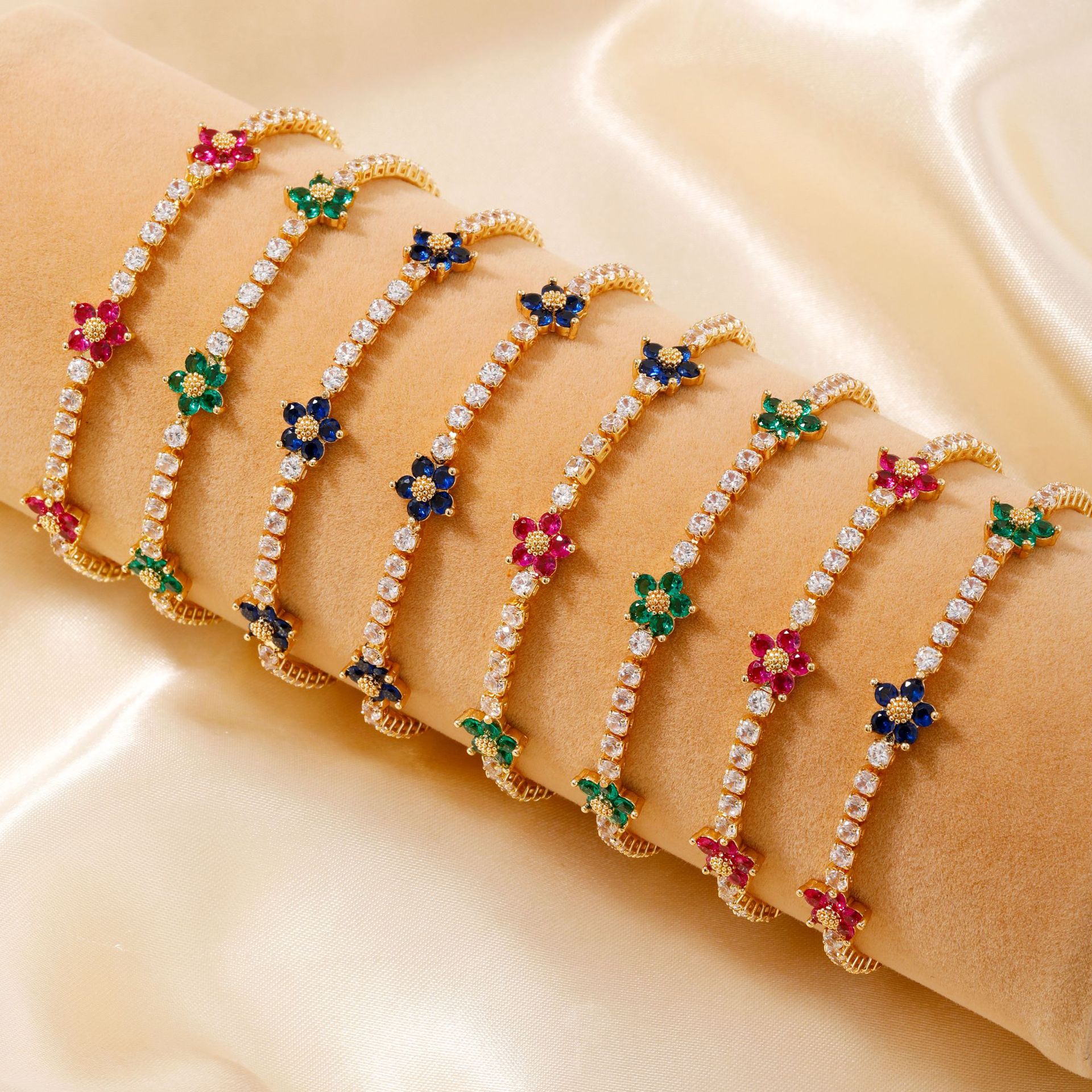 9g Weight Wholesale Jewelry Sweet Flower Copper Tennis Chain Bracelets