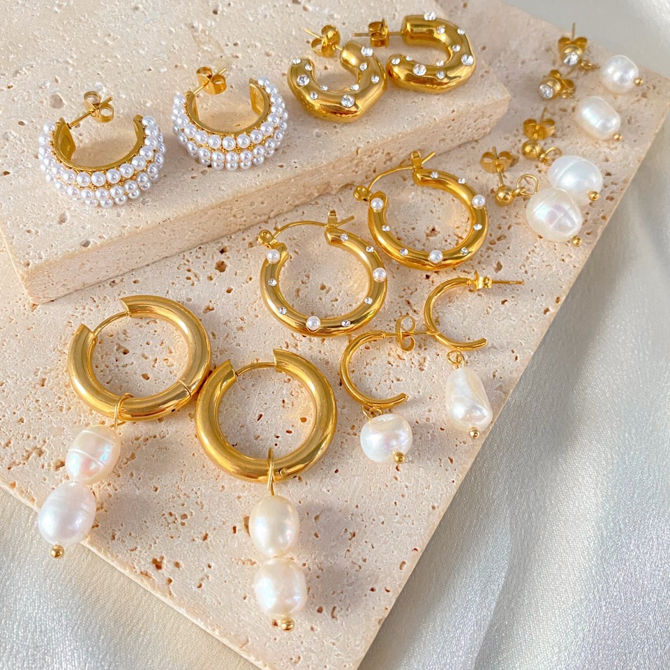 Luxuriöse Perlen-Creolen Minimalistische 18K Vergoldete Perlen-Ohrringe für Mädchen Trendiger Schmuck als Geschenk zum Jahrestag oder Geburtstag – Detail 6