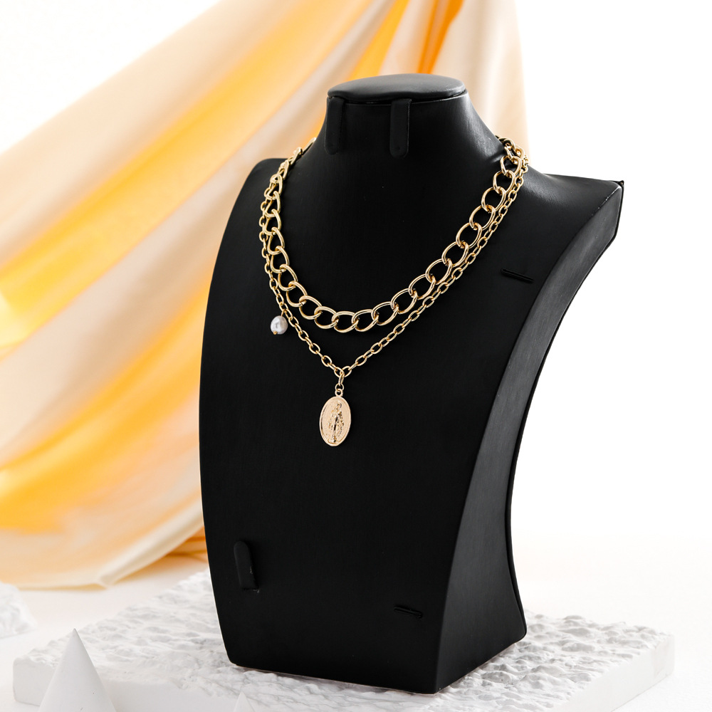 Fashion Portrait Oval Metal Pearl Plating Necklace