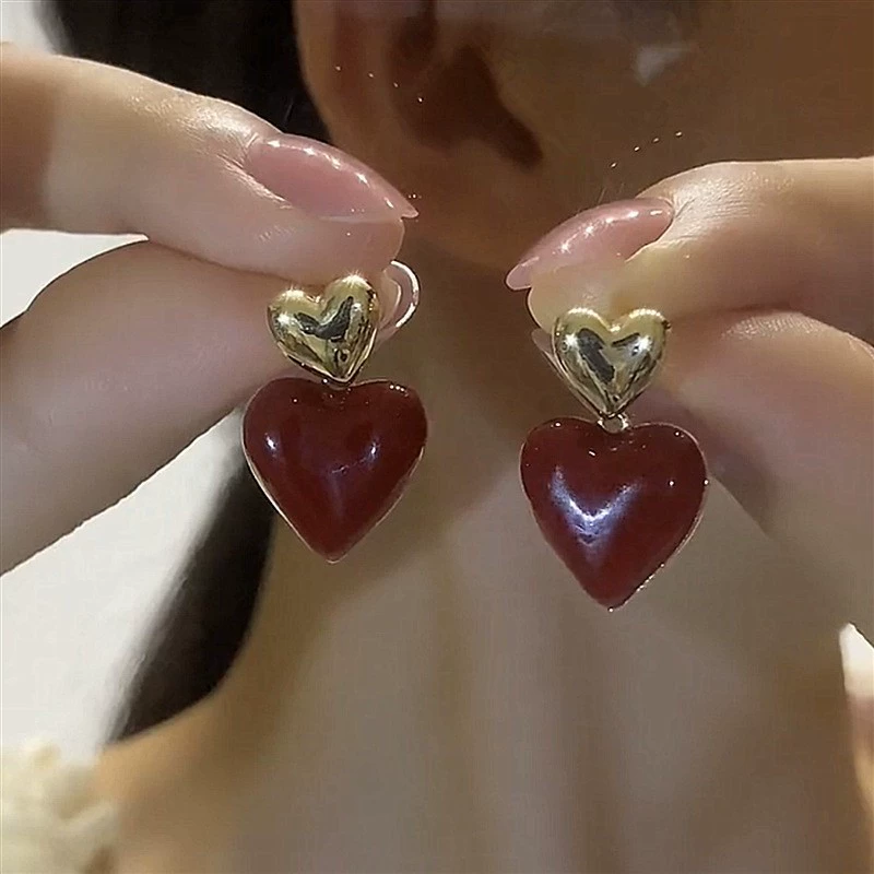 Серебряная игла, демисезонные маленькие дизайнерские праздничные серьги, 2025 год, тренд сезона