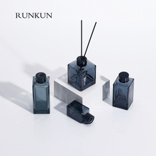 现货透明蓝 高质量方形长方 香薰瓶 玻璃制品 质感通透