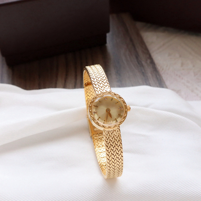 Simple retro niche light luxury small gold watch women's online popular small exquisite small dial watch Simple retro niche light luxury small gold watch women's online popular small exquisite small dial watch
