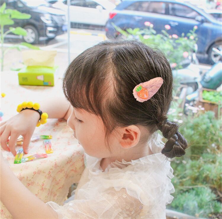 plush cartoon hairpin