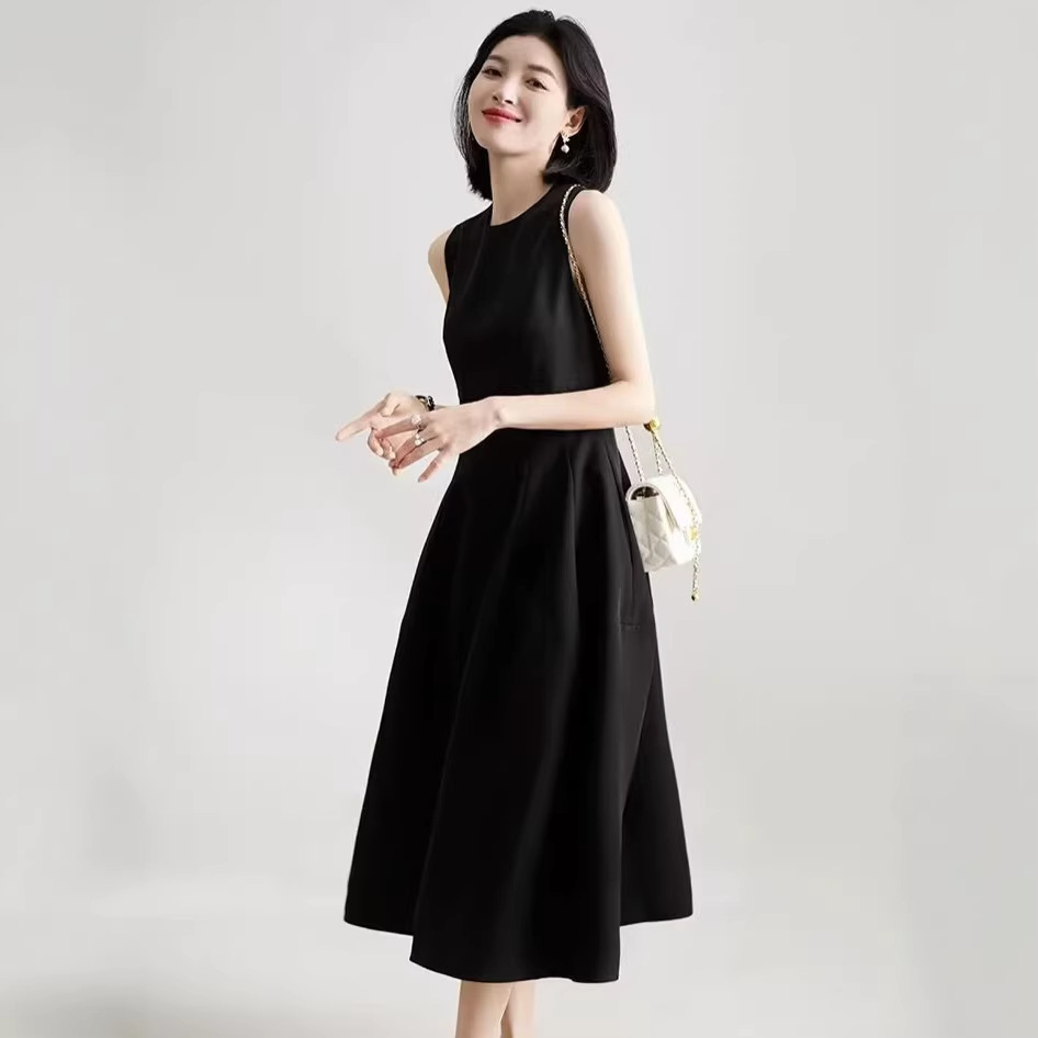 Đầm midi cổ tròn không tay ôm nhẹ phong cách trắng tinh khôi — đen chi tiết 1