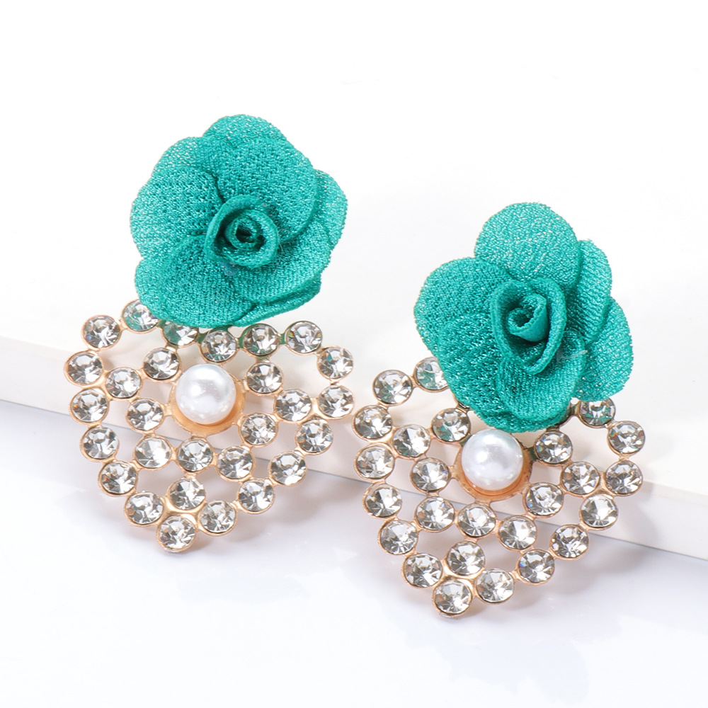 Fashion Geometric Heart-shaped Inlaid Rhinestone Flower Earrings display picture 13