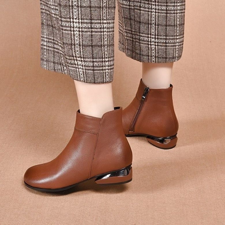 2025 New Soft Leather Short Boots for Women, Round Toe Soft Leather Nude Boots, Spring & Fall Single Boots, Low Heel Autumn and Winter Velvet Flat Boots