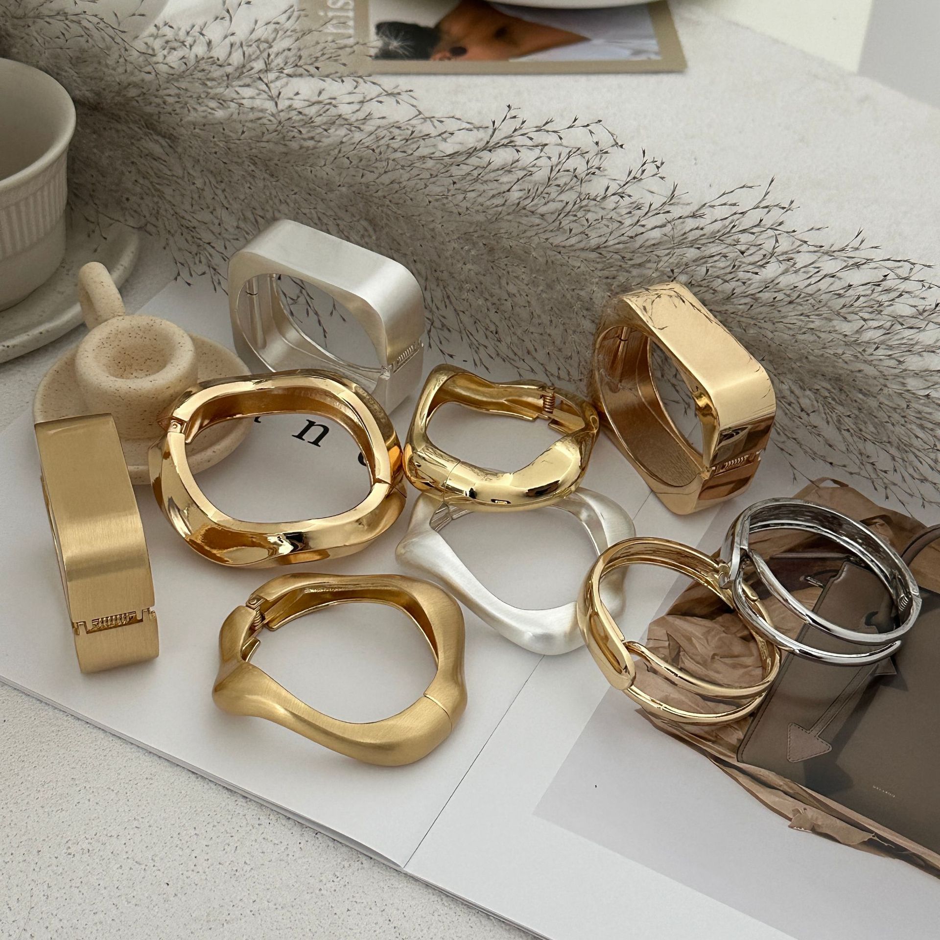Alloy Chain Material Simple Style Classic Style Solid Color Alloy Iron Wholesale Bangle