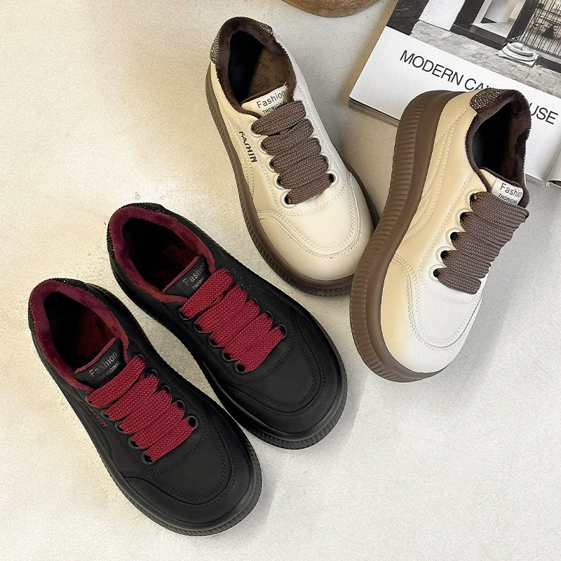 Обувь для хлеба со стразами женский 2024 осень новая корейская версия ветра толстая подошва мягкая кожа повседневная дикая спортивная обувь