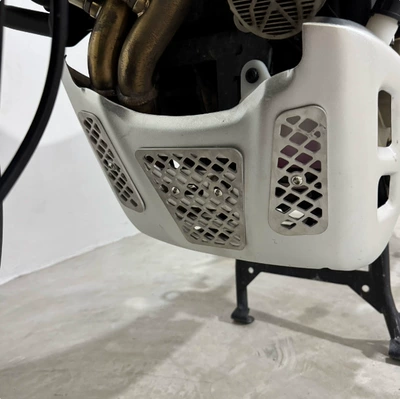 Suitable for Xinlong Wuji DS800X rally modified lower guard plate decorative cover, water bottle protection, aluminum alloy guard plate (Motorcycle frame) - aluminum-alloy-material-silver-export-quality-three-piece-set