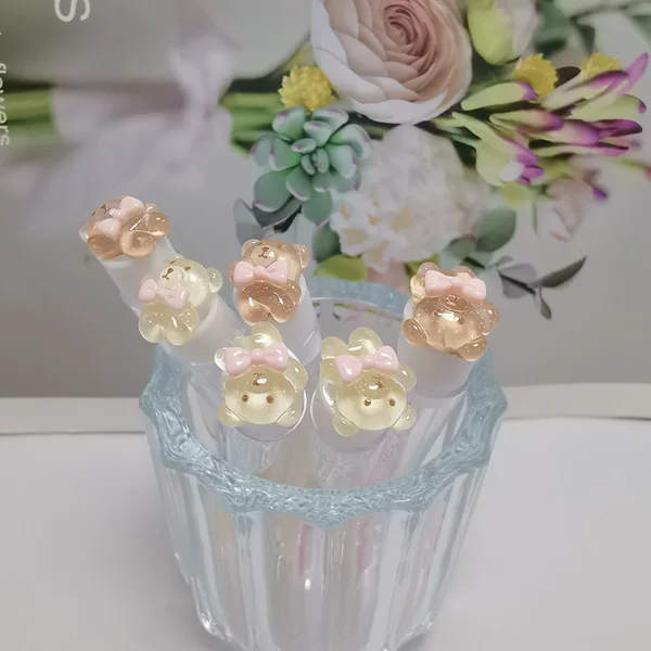 Lovely Cartoon Mascara Brush With Case
eyelash brush card love cartoon bear disposable eyelash brush beauty makeup eyelash small comb with tube