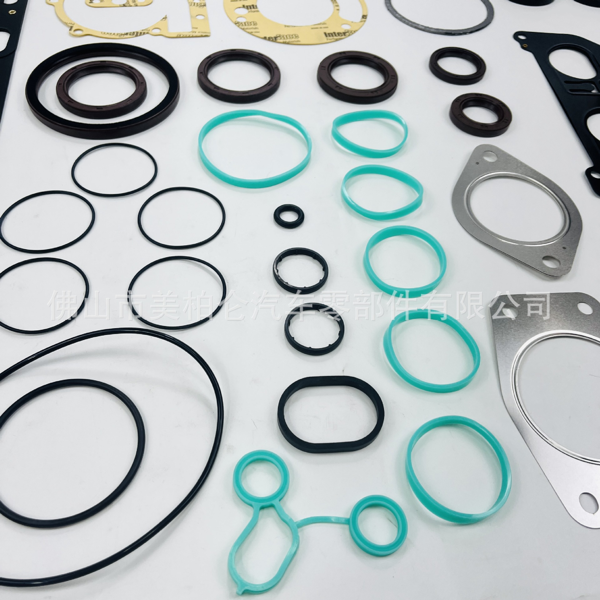 Suitable for Volvo S60 2.5t Engine Cylinder Head Gasket Set Engine Overhaul Kit 9966385