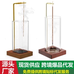 現物の線香炉は支えの香炉を逆さまにして香を挿します。