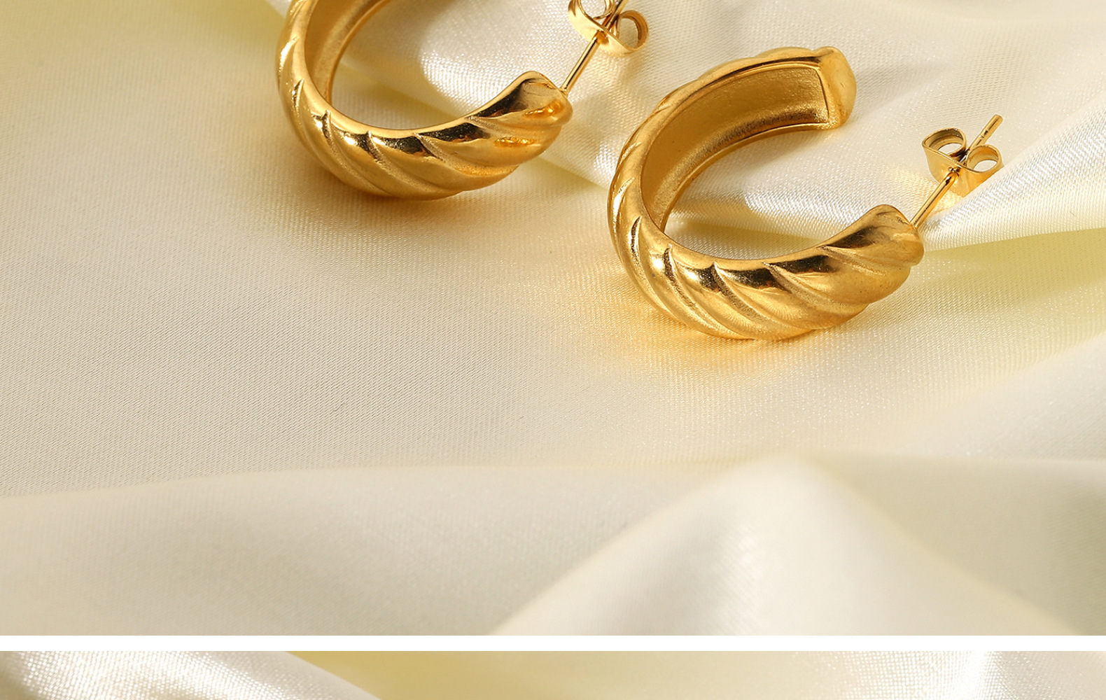 C Shape Plating Stainless Steel No Inlaid Gold Plated Earrings display picture 4