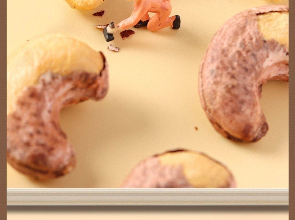 Salted Roasted Cashew Nuts with Skin 500g Original Flavor Whole Snack Nuts in use