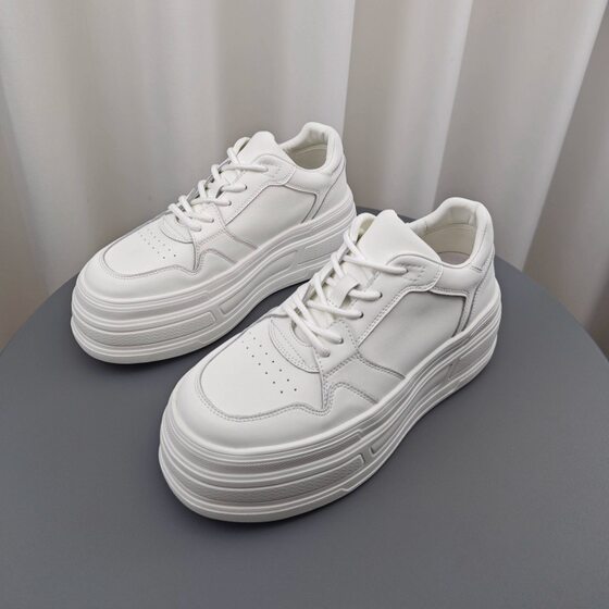 European Station Soft Leather White Shoes Women's 2025 Spring New All-match Elevated High Platform Platform Casual Light sneaker