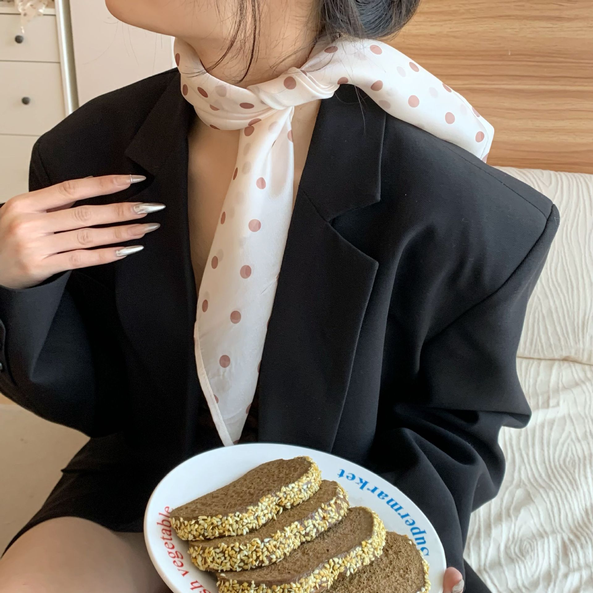 Bufanda de seda para mujer, bufanda cuadrada, estilo fino de primavera y verano de alta calidad, estilo occidental, bufanda de cuello de todo fósforo, bufanda, diadema al por mayor