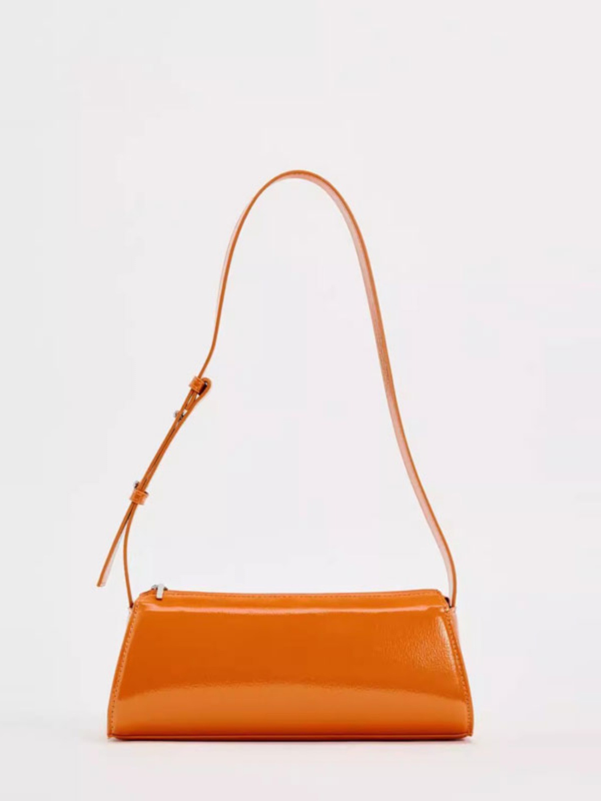 Venta al por mayor transfronteriza ZR casa verano nuevos bolsos de mujer color caramelo todo fósforo simple acolchado un solo hombro axila bolso casual