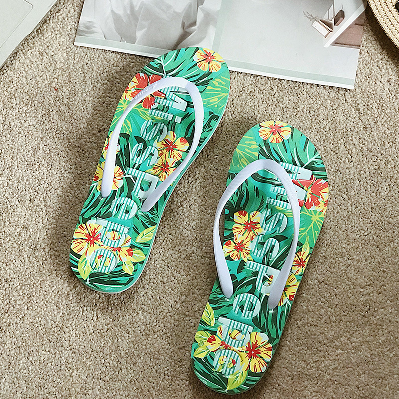 Hermosas zapatillas de verano de moda para mujeres nuevas zapatillas de baño antideslizante para estudiantes nuevas zapatillas de playa