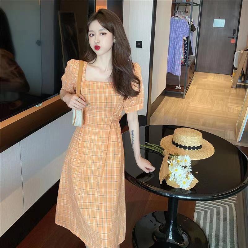 2026 New Style French Retro Dress with Elegant Square Collar, Mid-Length, Waist-Cinching, Short-Sleeve Plaid Dress for Women in Orange 2026 New Style French Retro Dress with Elegant Square Collar, Mid-Length, Waist-Cinching, Short-Sleeve Plaid Dress for Women in Orange