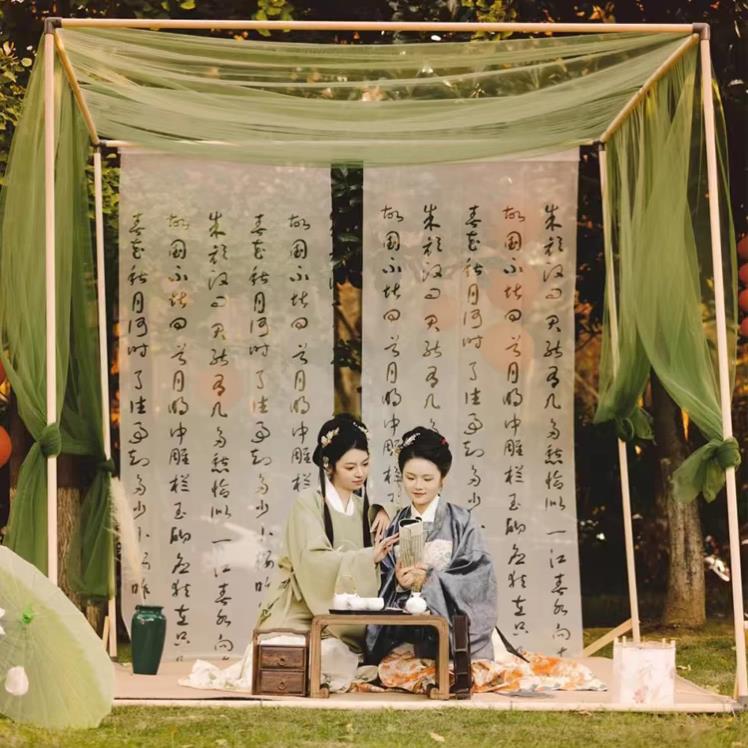 Tela de alta calidad para confección o decoración, disponible en varios colores y estilos