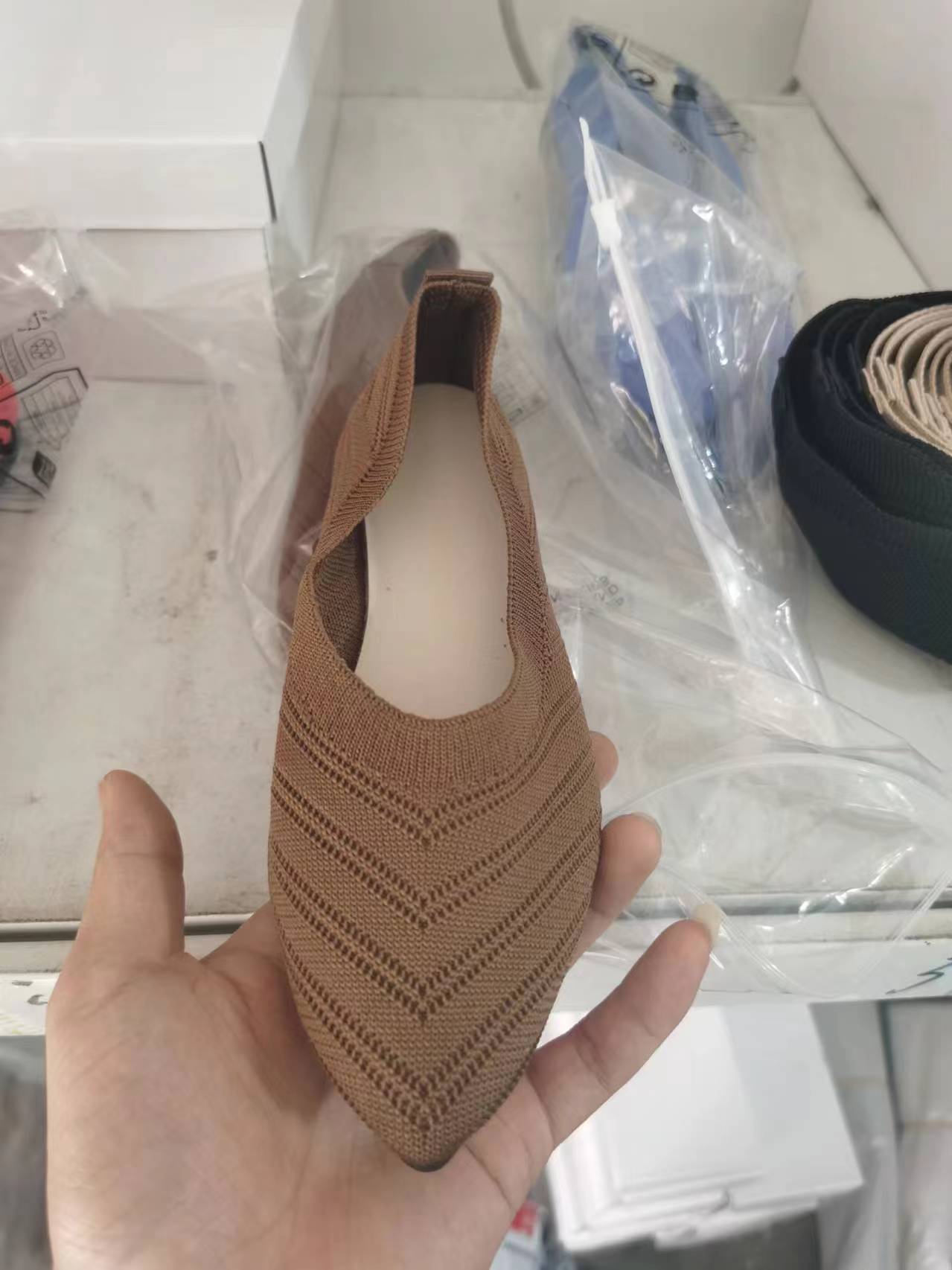 다크 브라운