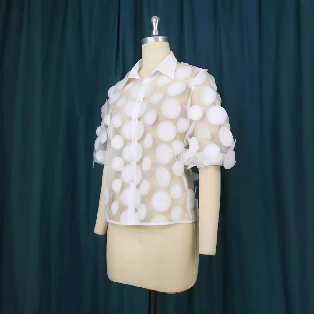 AM021226 nuevo nicho creativo Dot parche superior diseñador transpirable ver-a través de camisa