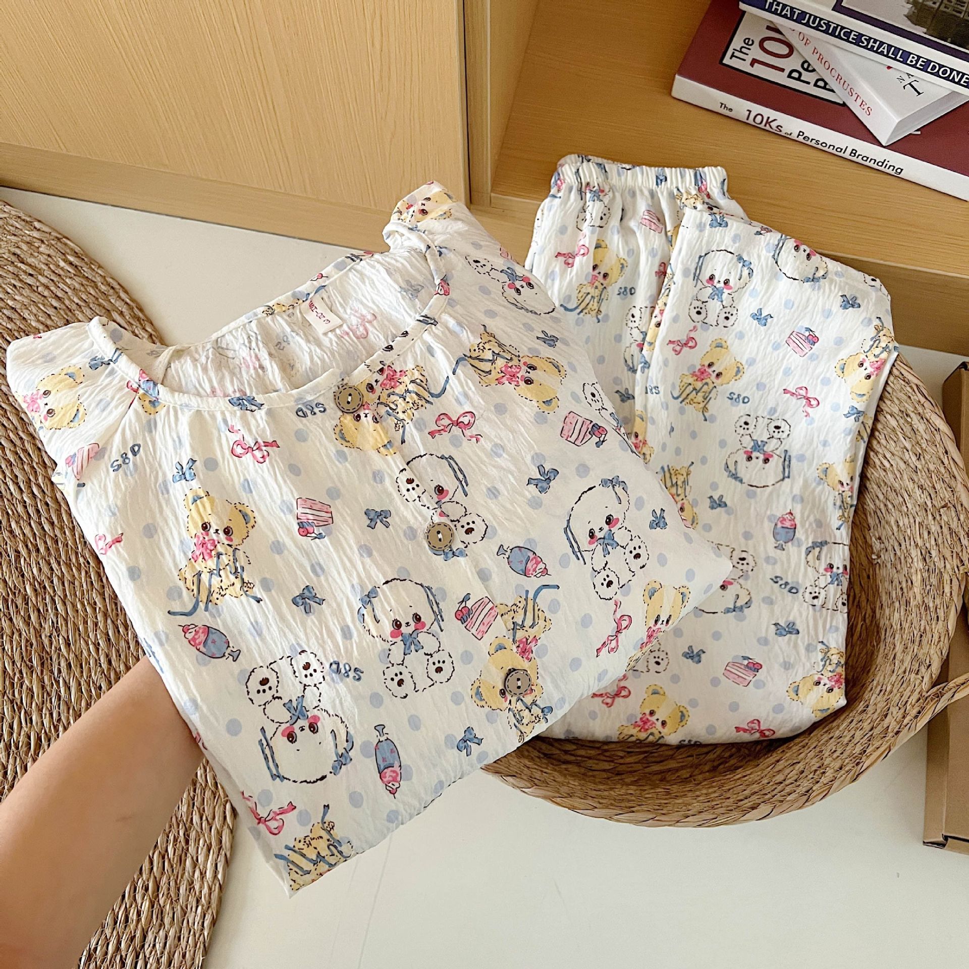 Al por mayor transfronterizo primavera y otoño nubes de algodón doble pijama de cuello largo de manga larga de mujeres cardigans de dibujos animados de alta calidad conjunto de ropa para el hogar