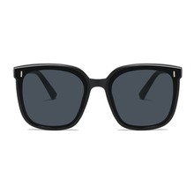 gm黑框墨镜女夏2023年新金属米钉太阳眼镜防紫外线网红款显瘦高级