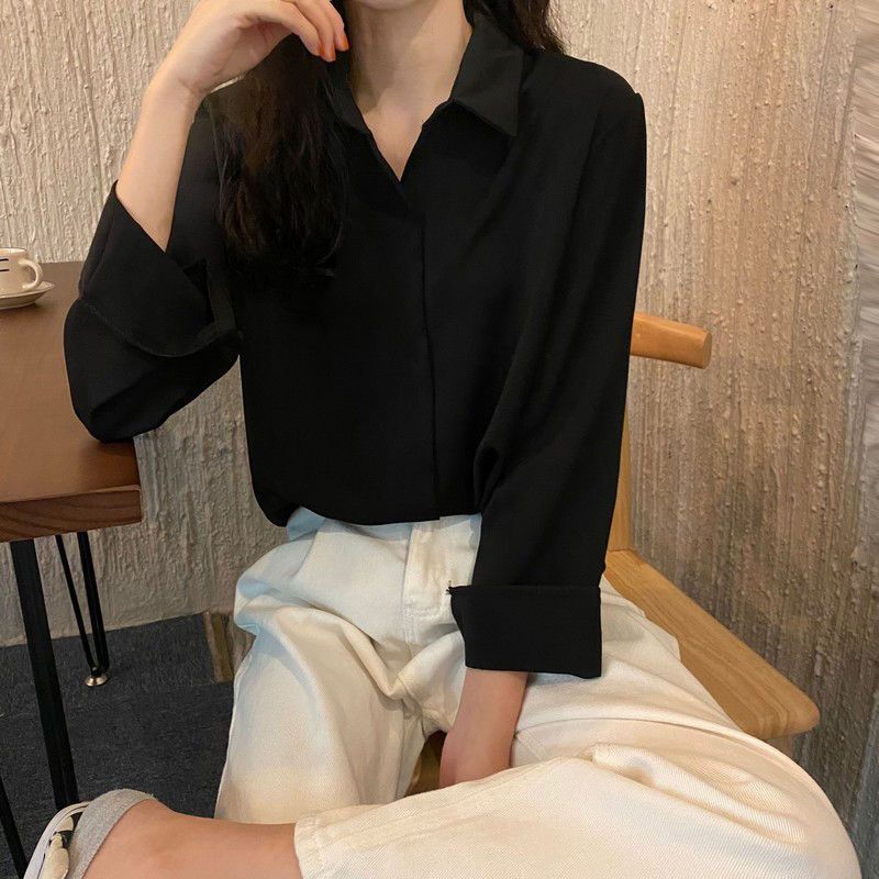 검은색