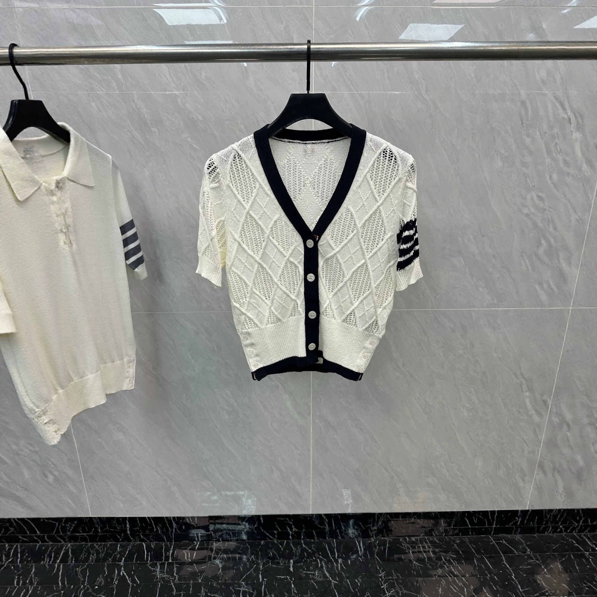 TB Factory Direct Summer New Hollow-out Diamond V-neck Short-sleeved Knit Cardigan with Color Blocking - Versatile