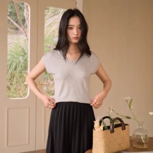 凝依姿夏季蚕丝羊毛短袖T恤女天丝莫代尔鹅蛋脸修身显瘦落肩上衣