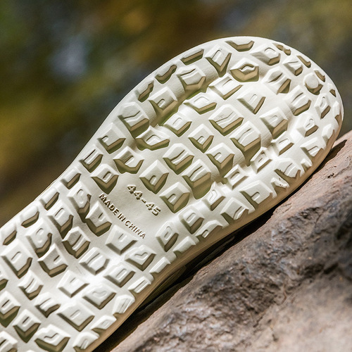 2025 New Hiking Shoes for Men Summer Outdoor Water Shoes Anti-Slip Anti-Odor Beach Head Slippers for Men Coconut Shoes