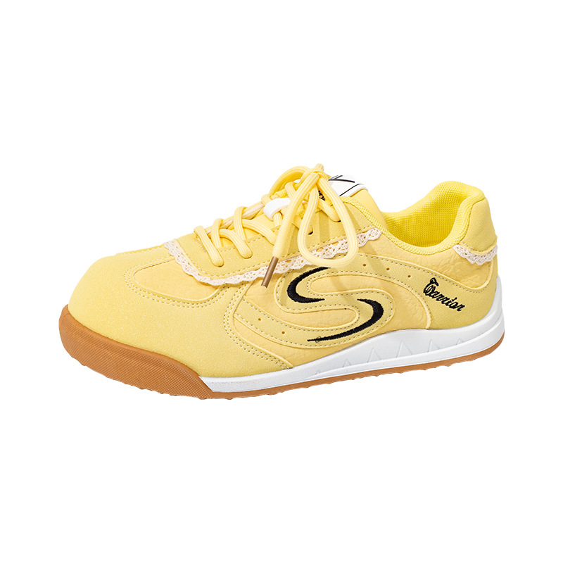 Zapatos de entrenamiento de invierno de terciopelo, nuevos zapatos de moda cómodos y calentadores gruesos, moda retro versátil zapatos de mujer