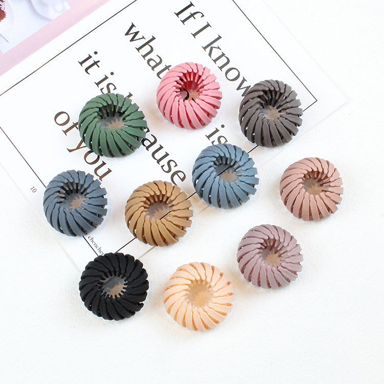 Bird's Nest Hair Styling Tool for Lazy People: Fluffy Flocked, Adjustable Headwear & Hair Clips for Perfect Ponytails